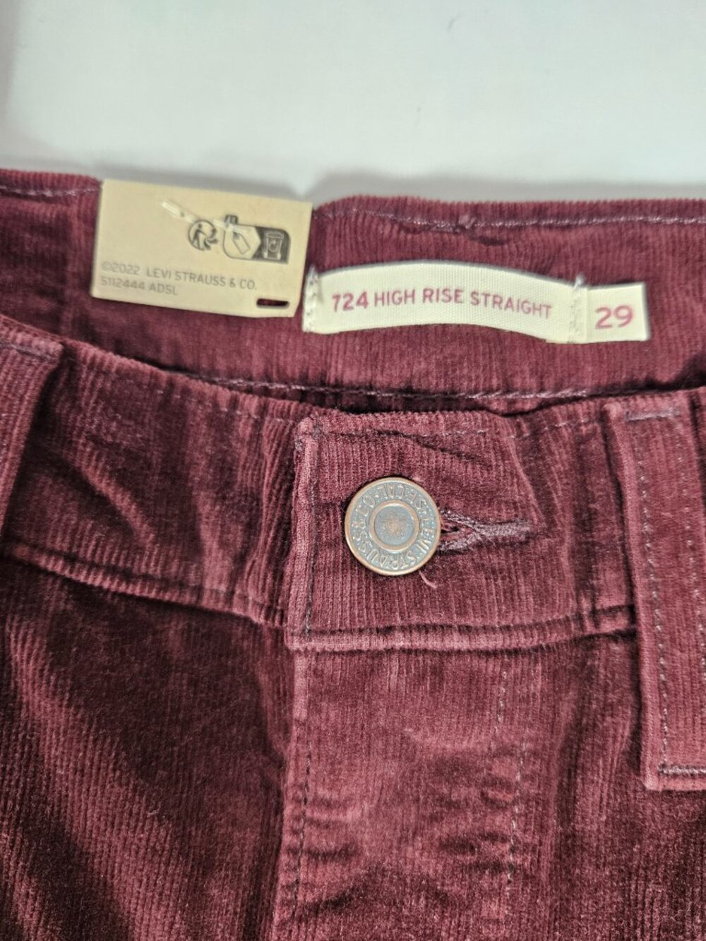 Levi's 724 High Rise Slim Straight Burgundy Corduroy Pants Women's Size 8 Short - Picture 6 of 9